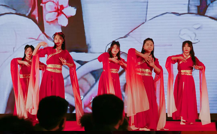 青岛尊龙凯时人生就是博塑业 青岛尊龙凯时人生就是博塑业